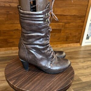 Source Unknown Chocolate Lace-Up Boots
